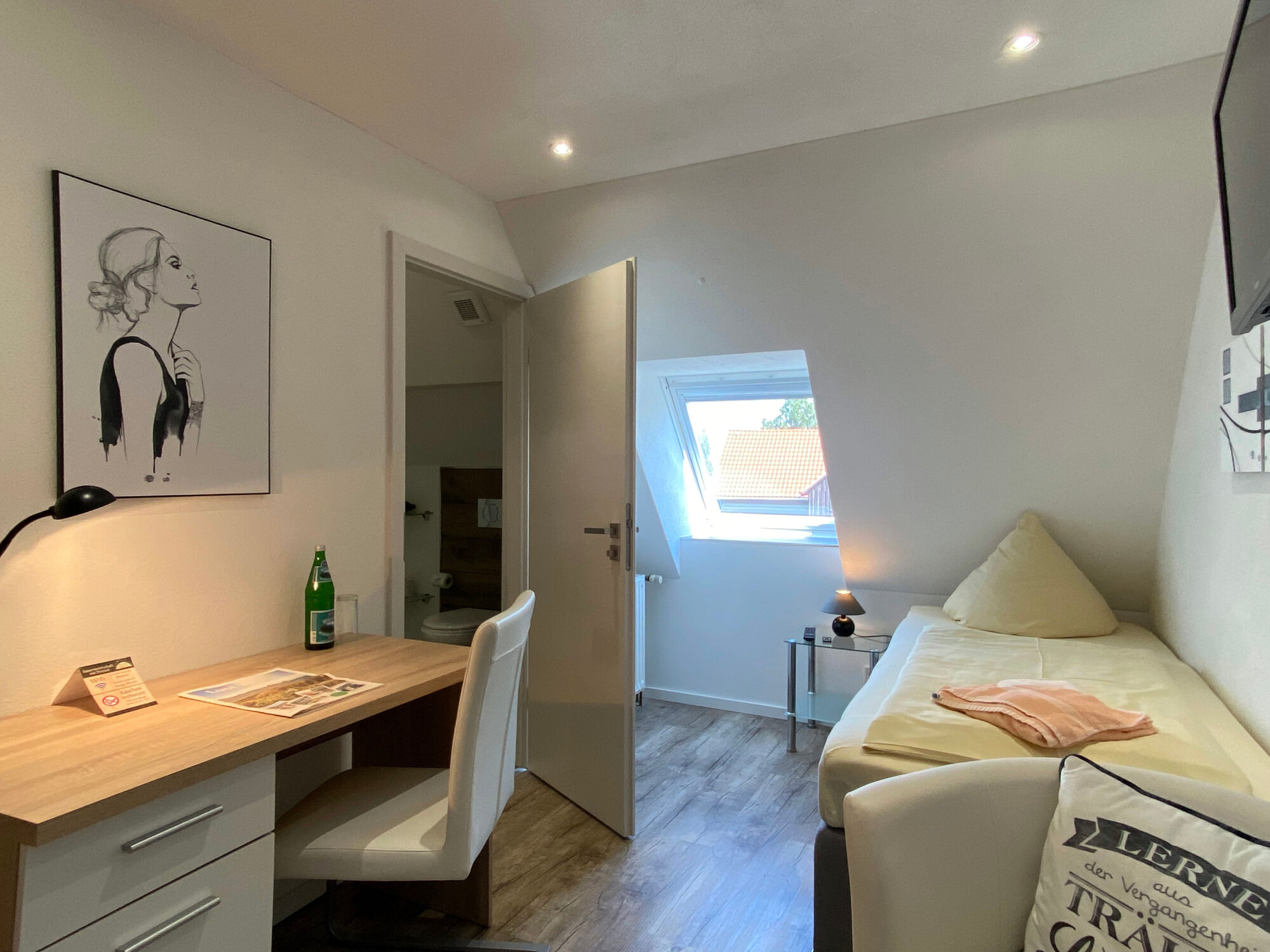 Einzelzimmer Einzelzimmer