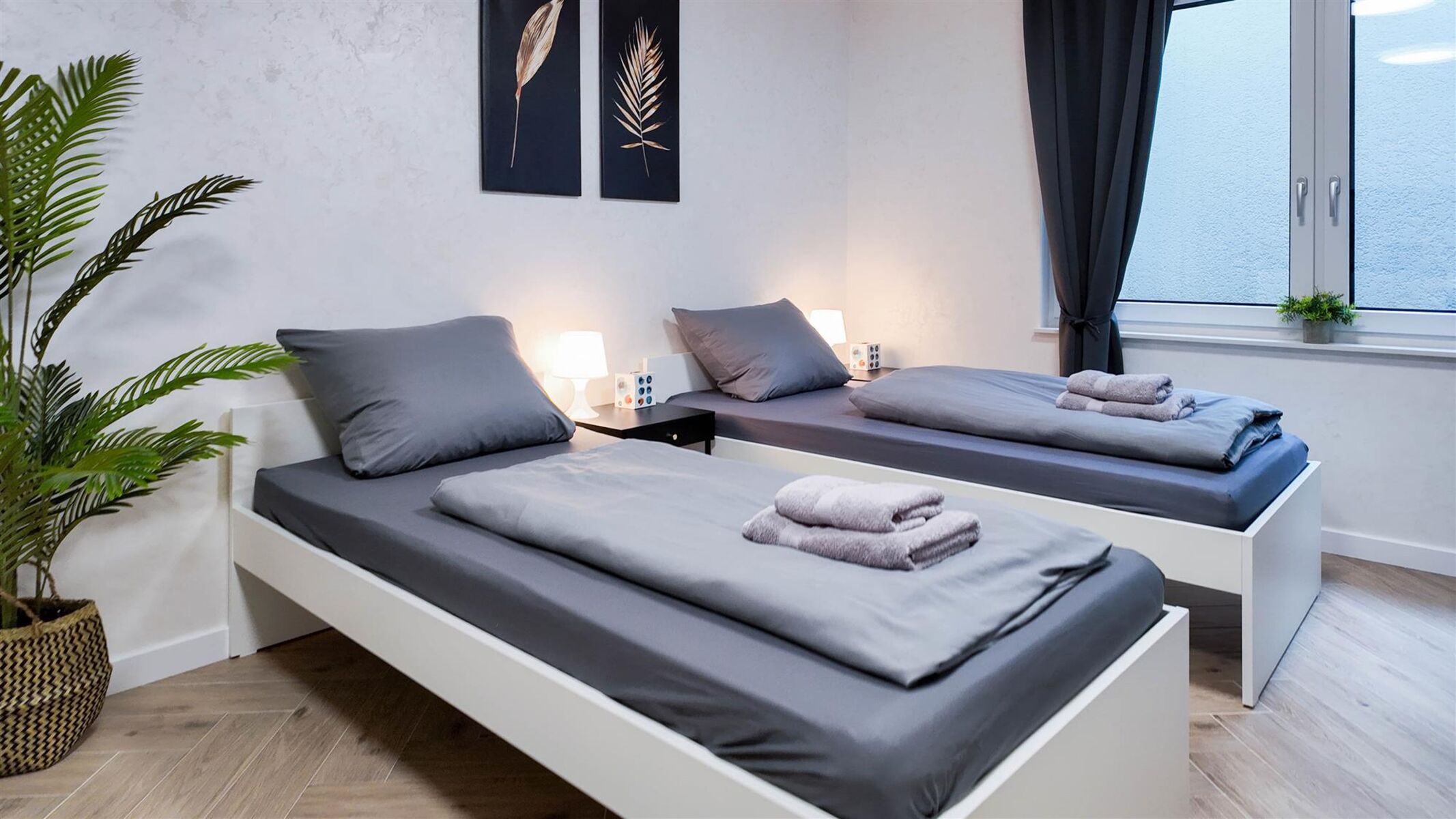 2 Einzelbetten / 2 beds 2 Einzelbetten / 2 beds