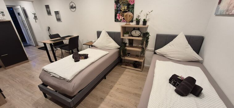 Appartement 3 mit WLAN, KÜCHE, 2 Einzelbetten in Roding Bild 1 Appartement 3 mit WLAN, KÜCHE, 2 Einzelbetten in Roding Bild 1