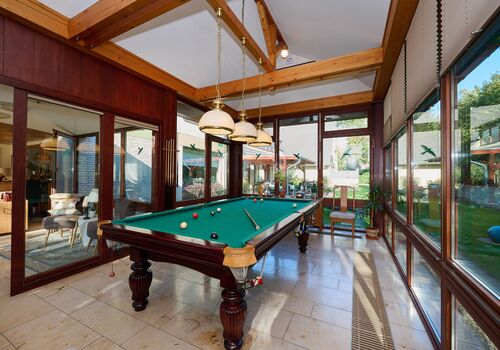 Billard-Pavillon für alle Bewohner Billard-Pavillon für alle Bewohner