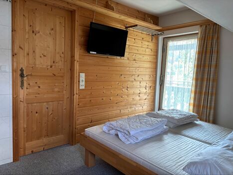 Ruhige möbl. 3-Zimmerwohnung für 1-6 Monate in Schliersee direkt am See Bild 5 Ruhige möbl. 3-Zimmerwohnung für 1-6 Monate in Schliersee direkt am See Bild 5