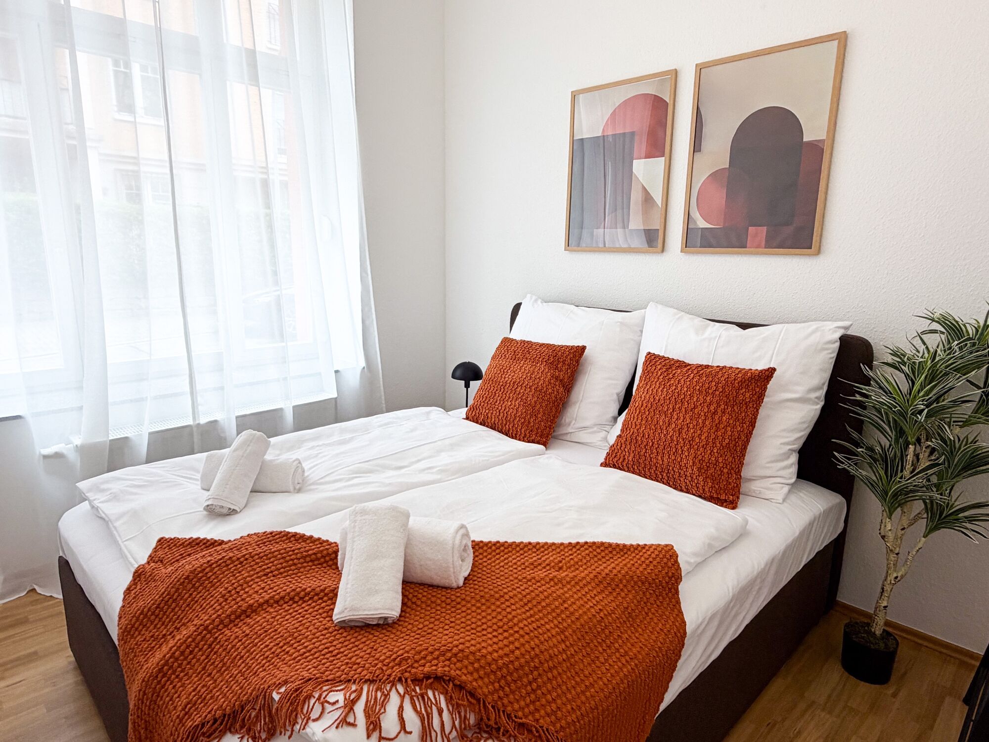 Schlafzimmer 2 mit einem Doppelbett für 2 Personen Schlafzimmer 2 mit einem Doppelbett für 2 Personen