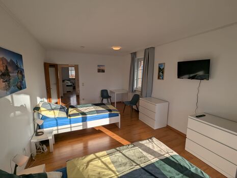Gemütliche Wohnungen, 2 und 3 Zimmer + Vollausstattung 5/6 P Bild 3 Gemütliche Wohnungen, 2 und 3 Zimmer + Vollausstattung 5/6 P Bild 3