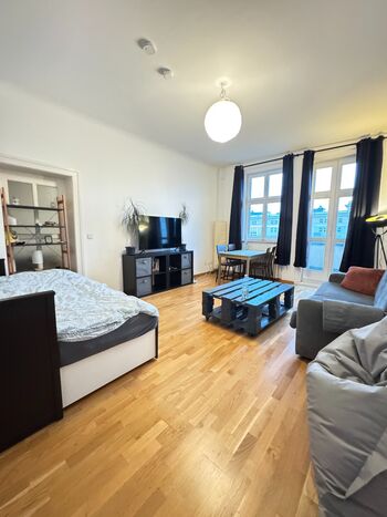 Zentrale Unterkunft in Berlin für Pendler & Handwerker – 3 Zimmer & WLAN Bild 1 Zentrale Unterkunft in Berlin für Pendler & Handwerker – 3 Zimmer & WLAN Bild 1