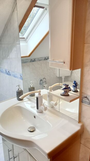 DG-Wohnung Vermietung und Zimmervermietung + Ferienwohnungen Bild 2 DG-Wohnung Vermietung und Zimmervermietung + Ferienwohnungen Bild 2