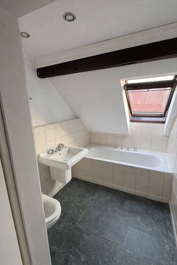 Großzügige Wohnung mit Blick im Freien Bild 3 Großzügige Wohnung mit Blick im Freien Bild 3