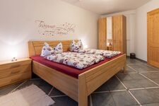 Schlafzimmer mit Doppelbett Attelblick Schlafzimmer mit Doppelbett Attelblick