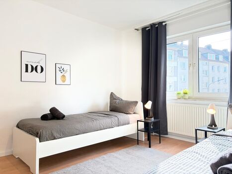 CosyHomes24 (GE09c) • Highspeed Wifi • Balkon• Stellplatz Bild 3 CosyHomes24 (GE09c) • Highspeed Wifi • Balkon• Stellplatz Bild 3