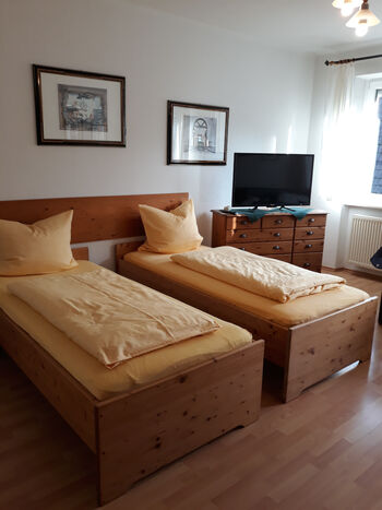 Dreizimmerwohnung mit 5 Betten! Bild 1 Dreizimmerwohnung mit 5 Betten! Bild 1