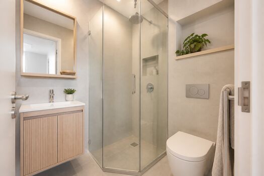 Schichtschluss Zimmer Bild 3 Schichtschluss Zimmer Bild 3