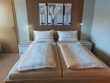 DZ im OG ohne Balkon DZ im OG ohne Balkon