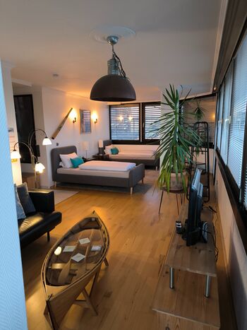 Business-Appartement/2 Schlafzimmern & 3 Betten-für 4 Pers. Bild 1 Business-Appartement/2 Schlafzimmern & 3 Betten-für 4 Pers. Bild 1