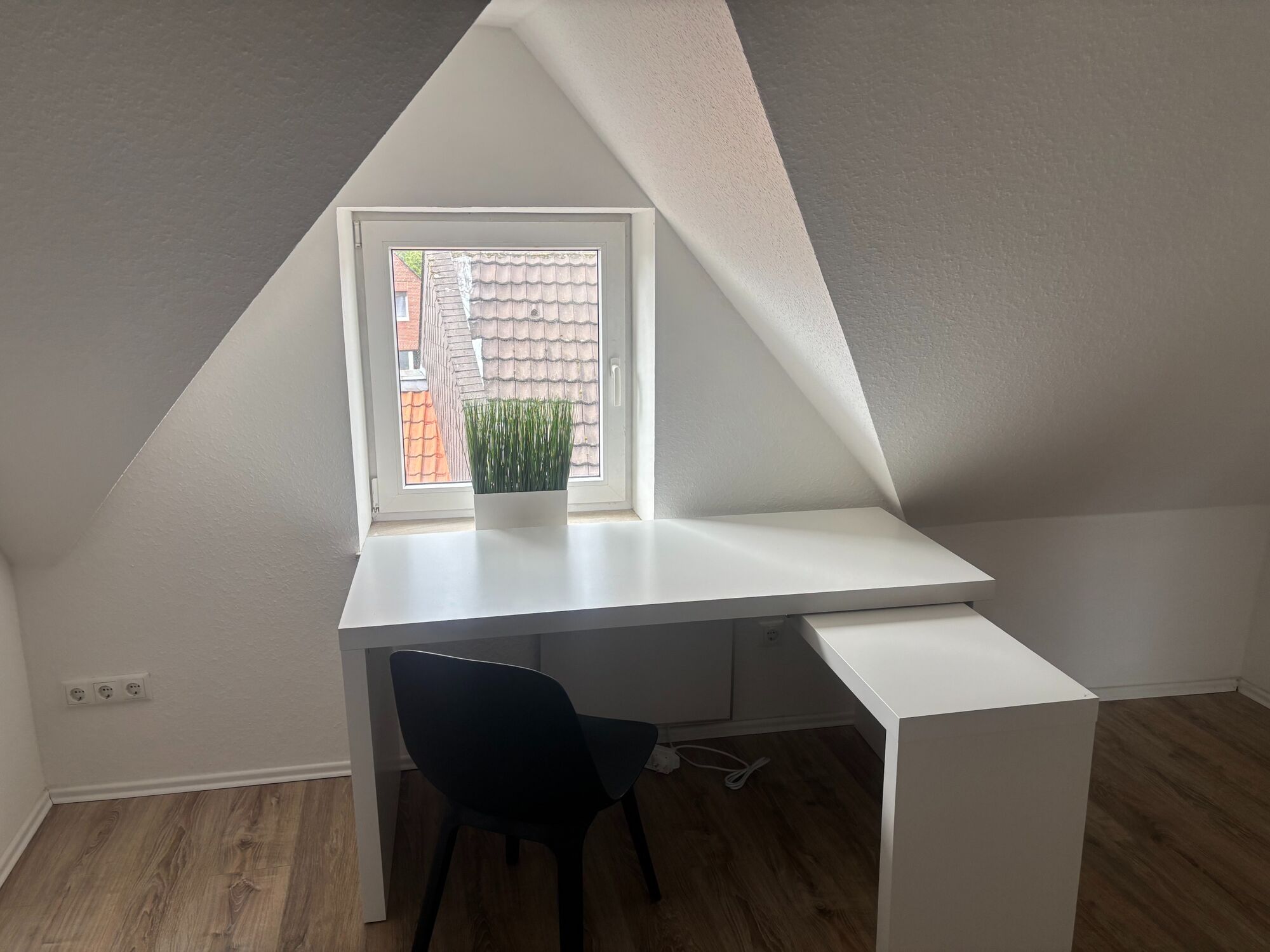 Schreibtisch in jedem Schlafzimmer Schreibtisch in jedem Schlafzimmer