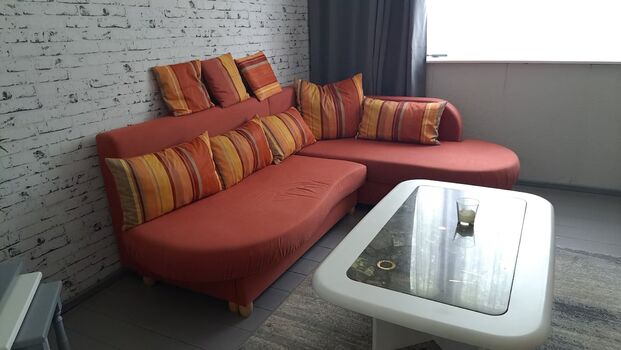 Wohnzimmer mit schlafcouch Wohnzimmer mit schlafcouch
