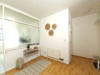 Spacious 6 Bed Apartment with Balcony Ideal for Work Crews Bild 17 Spacious 6 Bed Apartment with Balcony Ideal for Work Crews Bild 17