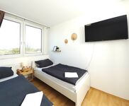 Spacious 6 Bed Apartment with Balcony Ideal for Work Crews Bild 13 Spacious 6 Bed Apartment with Balcony Ideal for Work Crews Bild 13