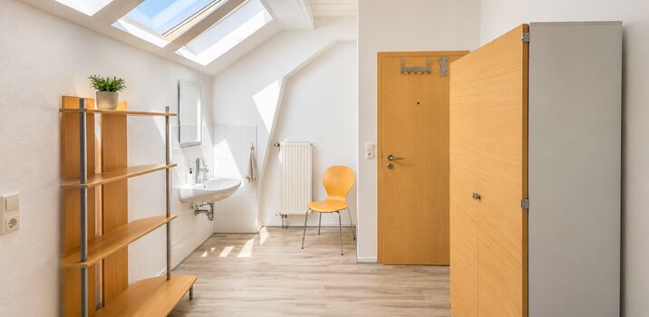 Loft für 8 Gäste 135qm Dachterrasse Wlan Parkplatz Smart Bild 3 Loft für 8 Gäste 135qm Dachterrasse Wlan Parkplatz Smart Bild 3
