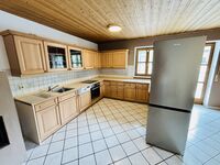 Vollausgestattete große Wohnung mit Balkon und Parkplatz Bild 1 Vollausgestattete große Wohnung mit Balkon und Parkplatz Bild 1