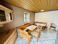 Vollausgestattete große Wohnung mit Balkon und Parkplatz Bild 2 Vollausgestattete große Wohnung mit Balkon und Parkplatz Bild 2