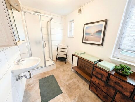 Badezimmer mit Dusche 2025 Badezimmer mit Dusche 2025