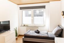 CosyHomes24 (GE09b) • Balkon • Higspeed-Wifi • Stellplatz Foto 12 CosyHomes24 (GE09b) • Balkon • Higspeed-Wifi • Stellplatz Foto 12