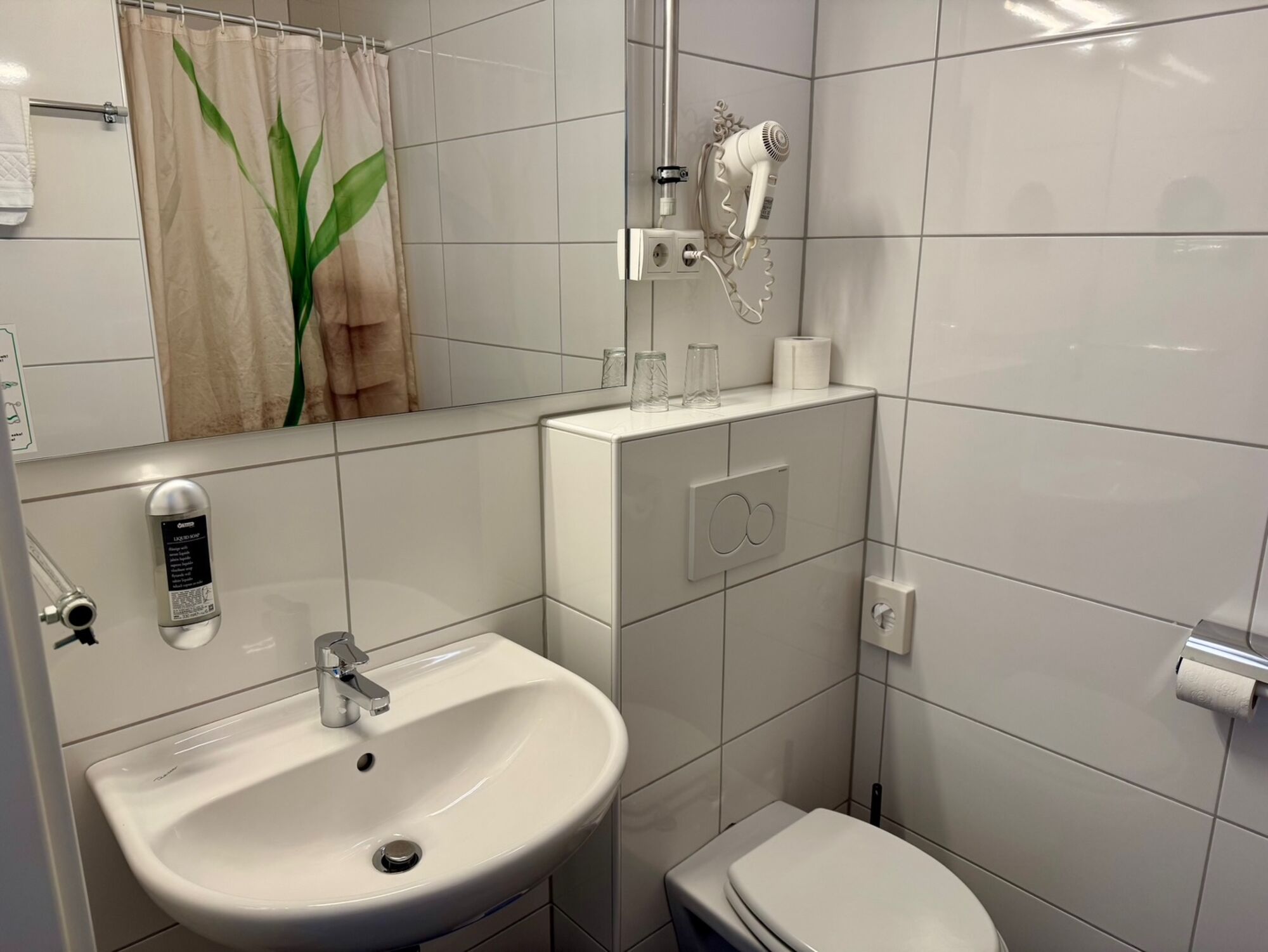Komfortzimmer 1. OG Komfortzimmer 1. OG