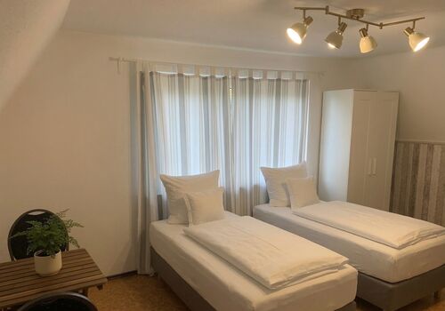 TOP ZIMMER, UNTERKÜNFTE UND FERIENWOHNUNGEN NORDERSTEDT Bild 4 TOP ZIMMER, UNTERKÜNFTE UND FERIENWOHNUNGEN NORDERSTEDT Bild 4