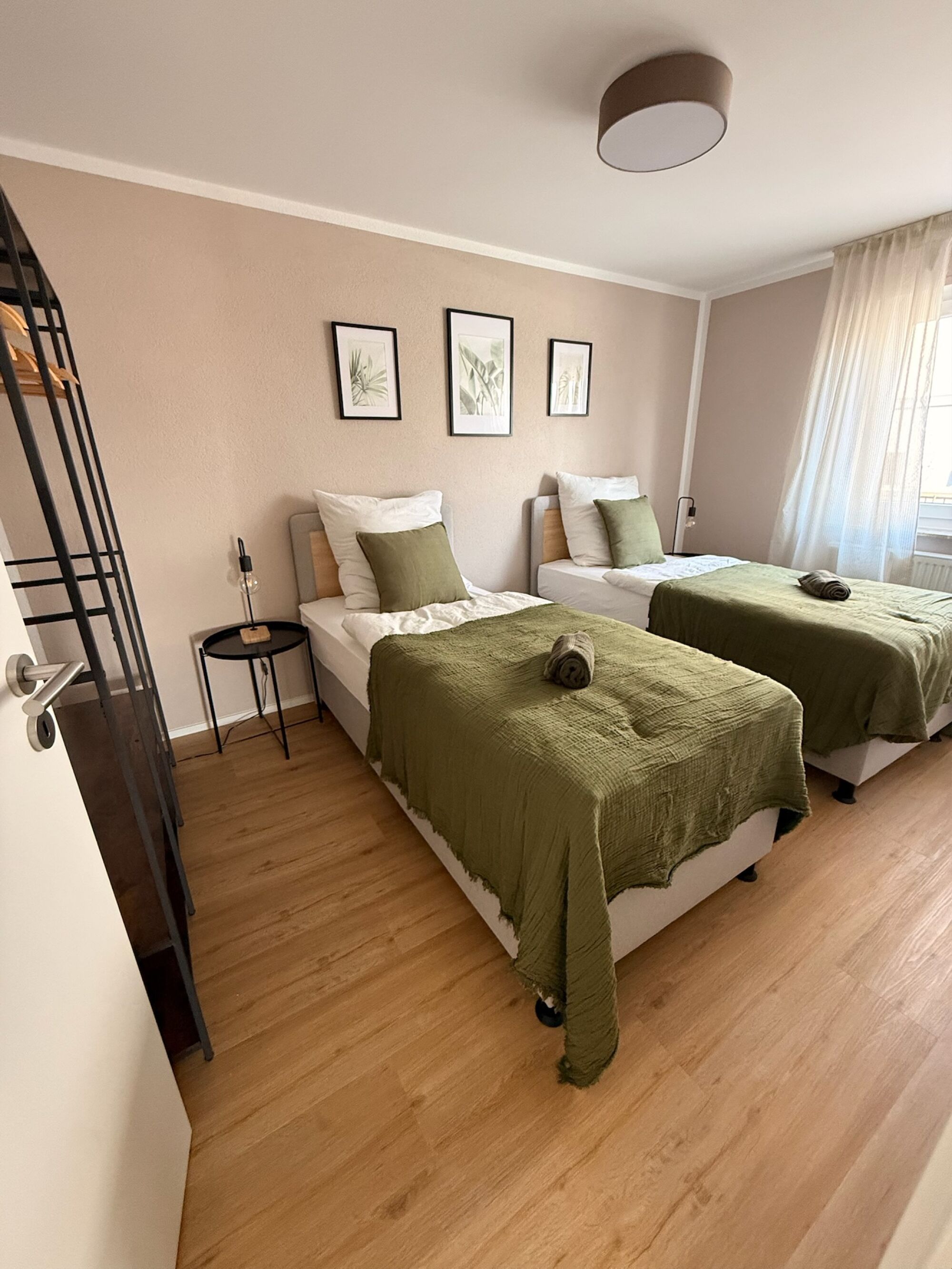 Apartment 3 Room 2 Apartment 3 Room 2