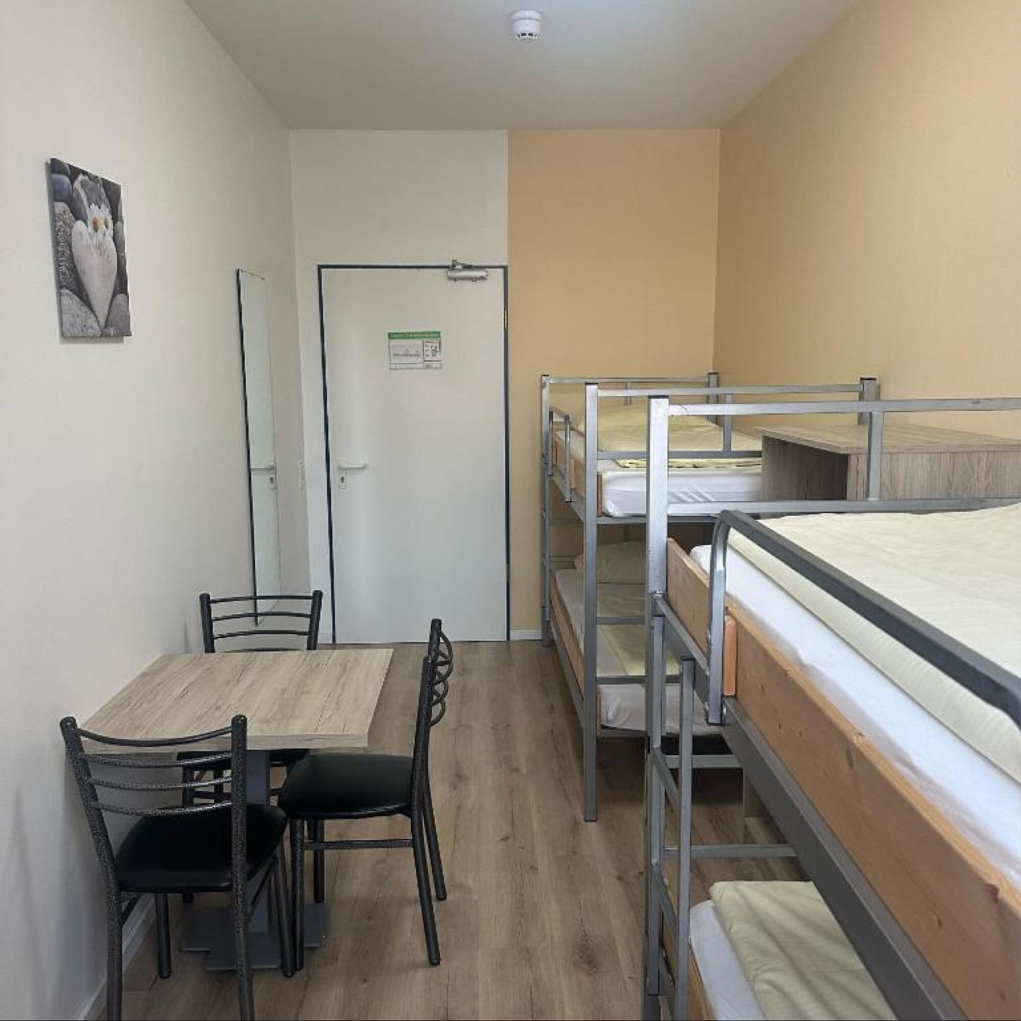 Vierbettzimmer Vierbettzimmer