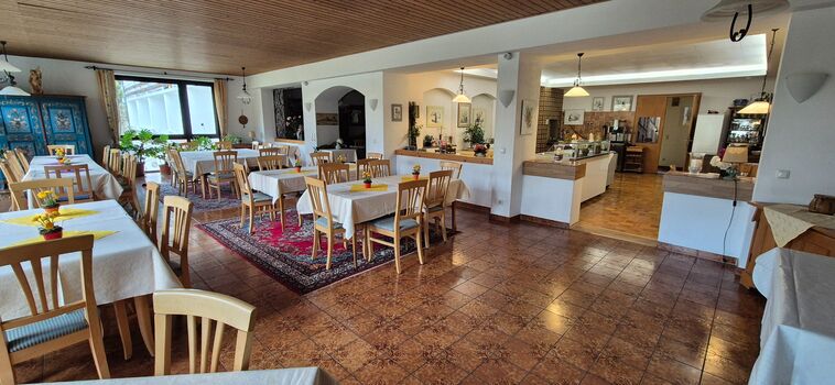 Gemeinschaftsraum mit Kühlschrank, Wasserkocher, Spüle Gemeinschaftsraum mit Kühlschrank, Wasserkocher, Spüle