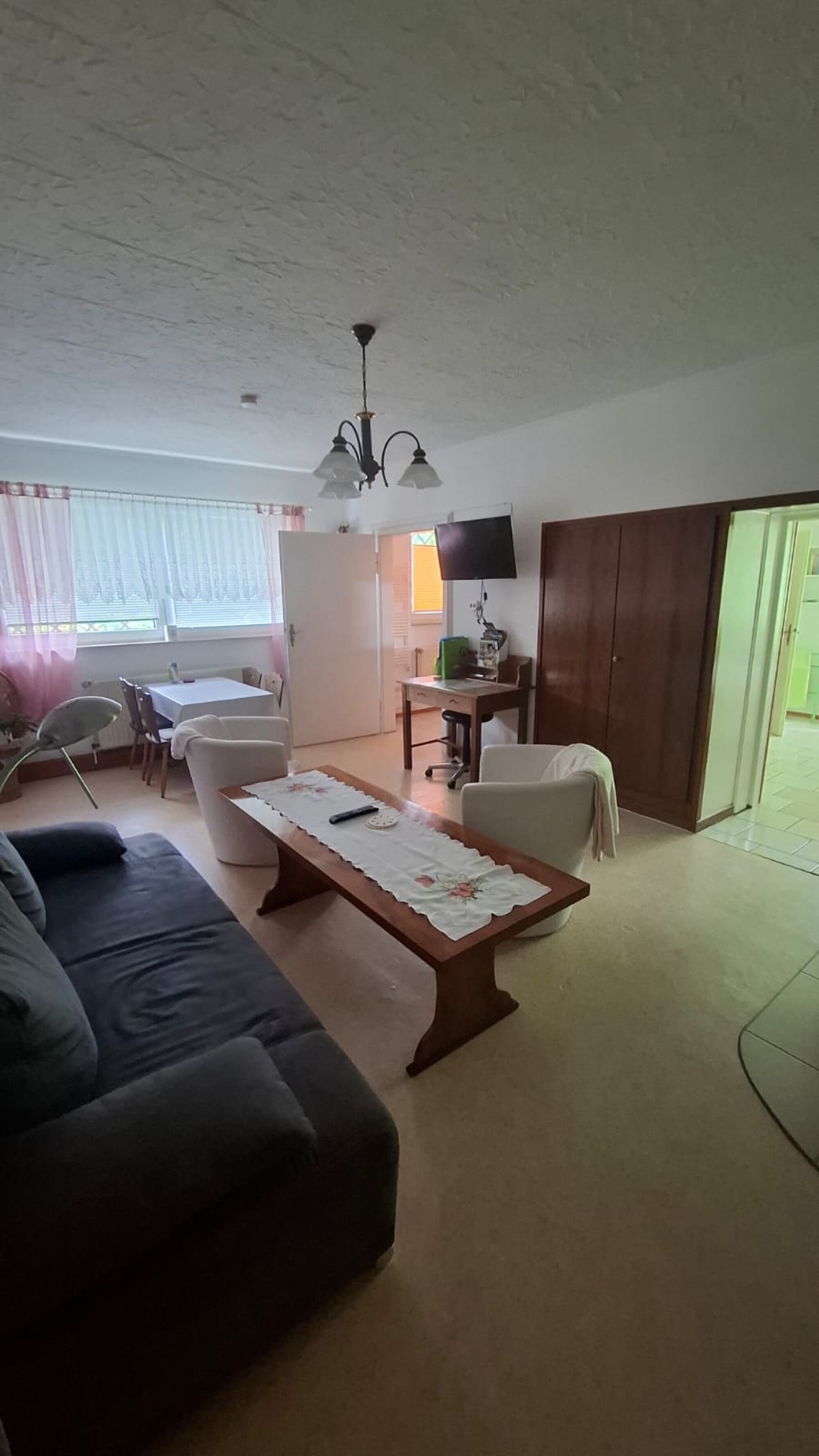 Wohnzimmer mit Sofa auch als Schlaffunktion Wohnzimmer mit Sofa auch als Schlaffunktion