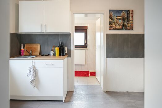 Helle geräumige 80m2 Wohnung Bild 1 Helle geräumige 80m2 Wohnung Bild 1