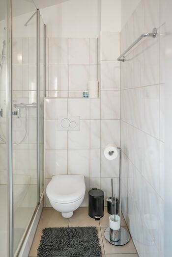 Helle geräumige 80m2 Wohnung Bild 3 Helle geräumige 80m2 Wohnung Bild 3