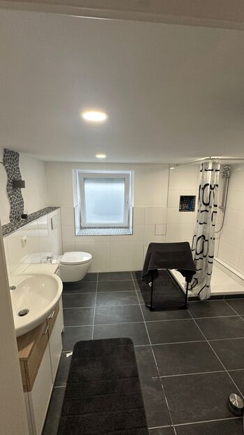 moderne Wohnung mit Küche und Stellplatz Bild 2 moderne Wohnung mit Küche und Stellplatz Bild 2