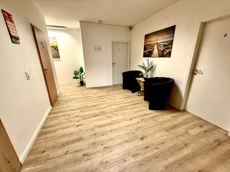 Mehrere DZ und EZ - Komplette Etage für Große Gruppen Bild 2 Mehrere DZ und EZ - Komplette Etage für Große Gruppen Bild 2