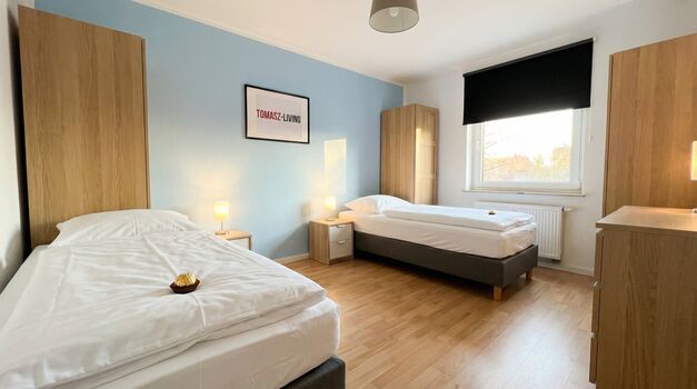 MH10 / TOMASZ-LIVING in ESSEN - Ruhige Zimmer + Kühlschrank Bild 3 MH10 / TOMASZ-LIVING in ESSEN - Ruhige Zimmer + Kühlschrank Bild 3