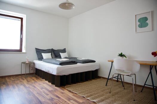 Vollausgestattetes Einzelapartment in Straubing Bild 1 Vollausgestattetes Einzelapartment in Straubing Bild 1