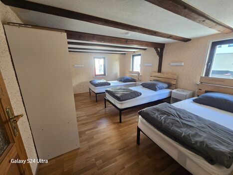 Schlafzimmer 2 EG Schlafzimmer 2 EG