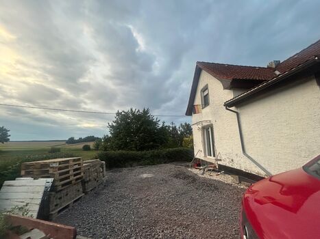 Alleinstehendes Geräumiges ( 5 Zimmer ) Haus Bild 1 Alleinstehendes Geräumiges ( 5 Zimmer ) Haus Bild 1