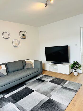 Möblierte 3-Zimmer Wohnung Dachgeschoss Bild 1 Möblierte 3-Zimmer Wohnung Dachgeschoss Bild 1