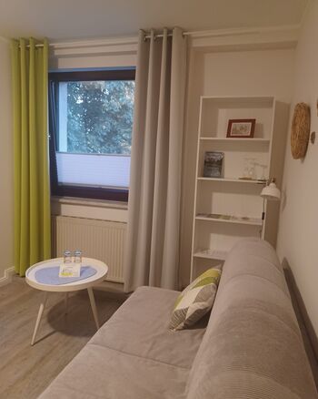 Sitzecke im Doppelzimmer Sitzecke im Doppelzimmer