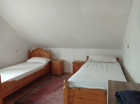 2 große Schlafzimmer mit jeweils 2 Betten 2 große Schlafzimmer mit jeweils 2 Betten