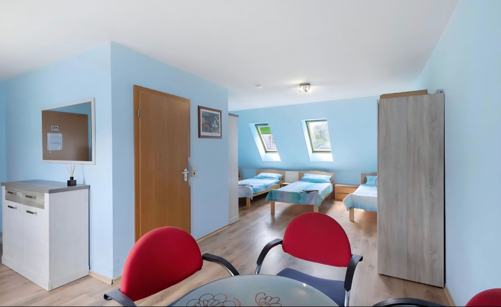 Esstisch im Zimmer Esstisch im Zimmer