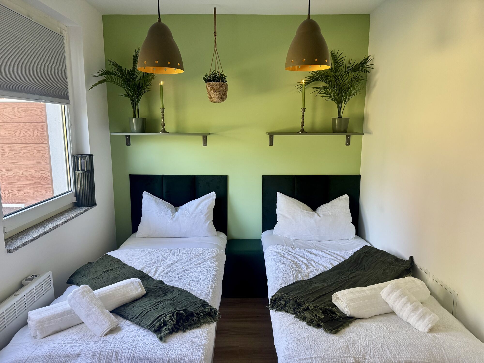 Zimmer mit 2 Einzelbetten (90x200 cm) Zimmer mit 2 Einzelbetten (90x200 cm)