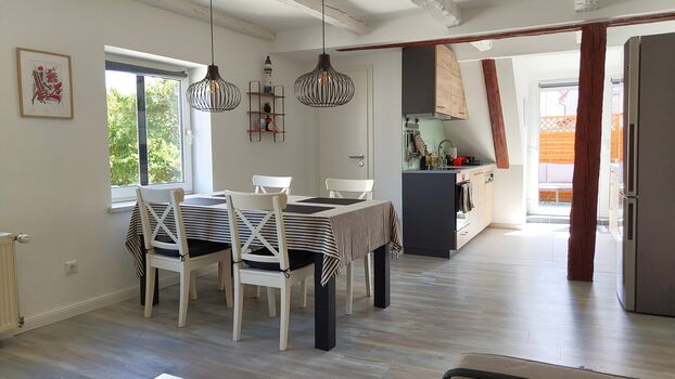 Altstadt-Wohnung mit Dachterrasse und Homeoffice-Platz Bild 2 Altstadt-Wohnung mit Dachterrasse und Homeoffice-Platz Bild 2