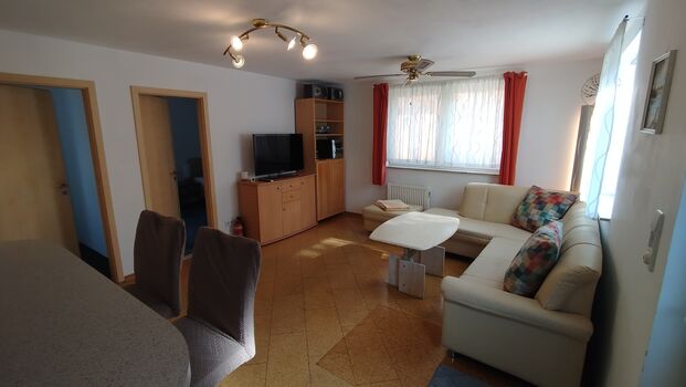 Wohnzimmer mit Schlafcouch Wohnzimmer mit Schlafcouch