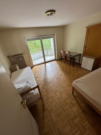 2,5Z 65qm Germering S5 / S8 bis 6 Personen Bild 2 2,5Z 65qm Germering S5 / S8 bis 6 Personen Bild 2