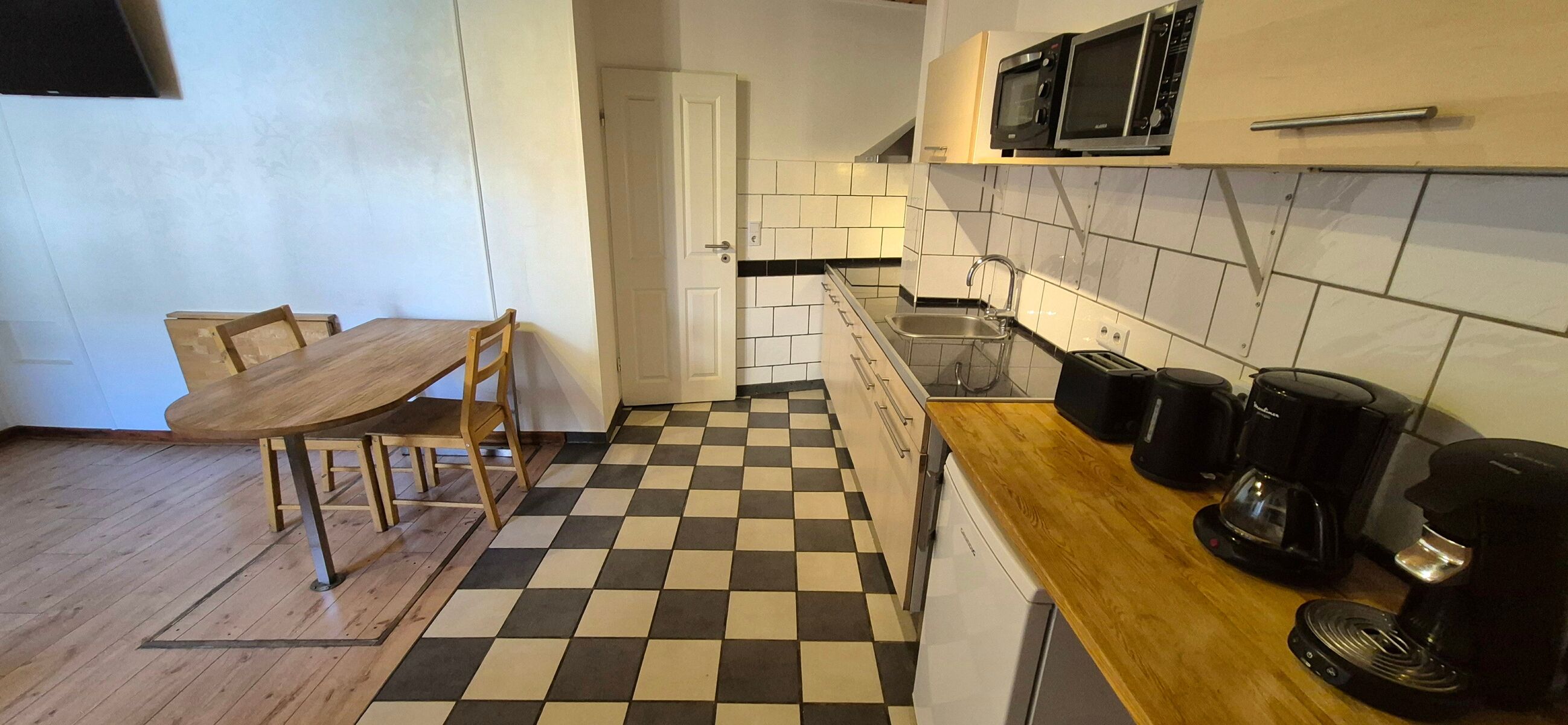 Kochen + Essen Wohnung 1 Kochen + Essen Wohnung 1