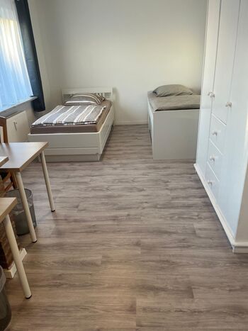 Mehrbettzimmer Mehrbettzimmer