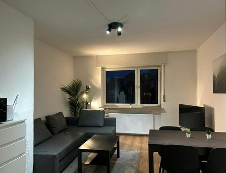 Großzügige 5 bis 6-Zimmer-Wohnung für 10 , 8 oder 7 Gäste Bild 1 Großzügige 5 bis 6-Zimmer-Wohnung für 10 , 8 oder 7 Gäste Bild 1